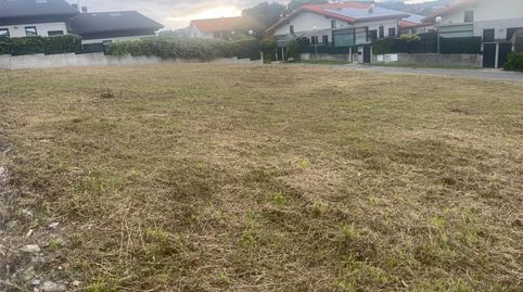Parcela de terreno edificable, con una superficie 1051, 03 m2 de parcela y una edificabilidad de 385