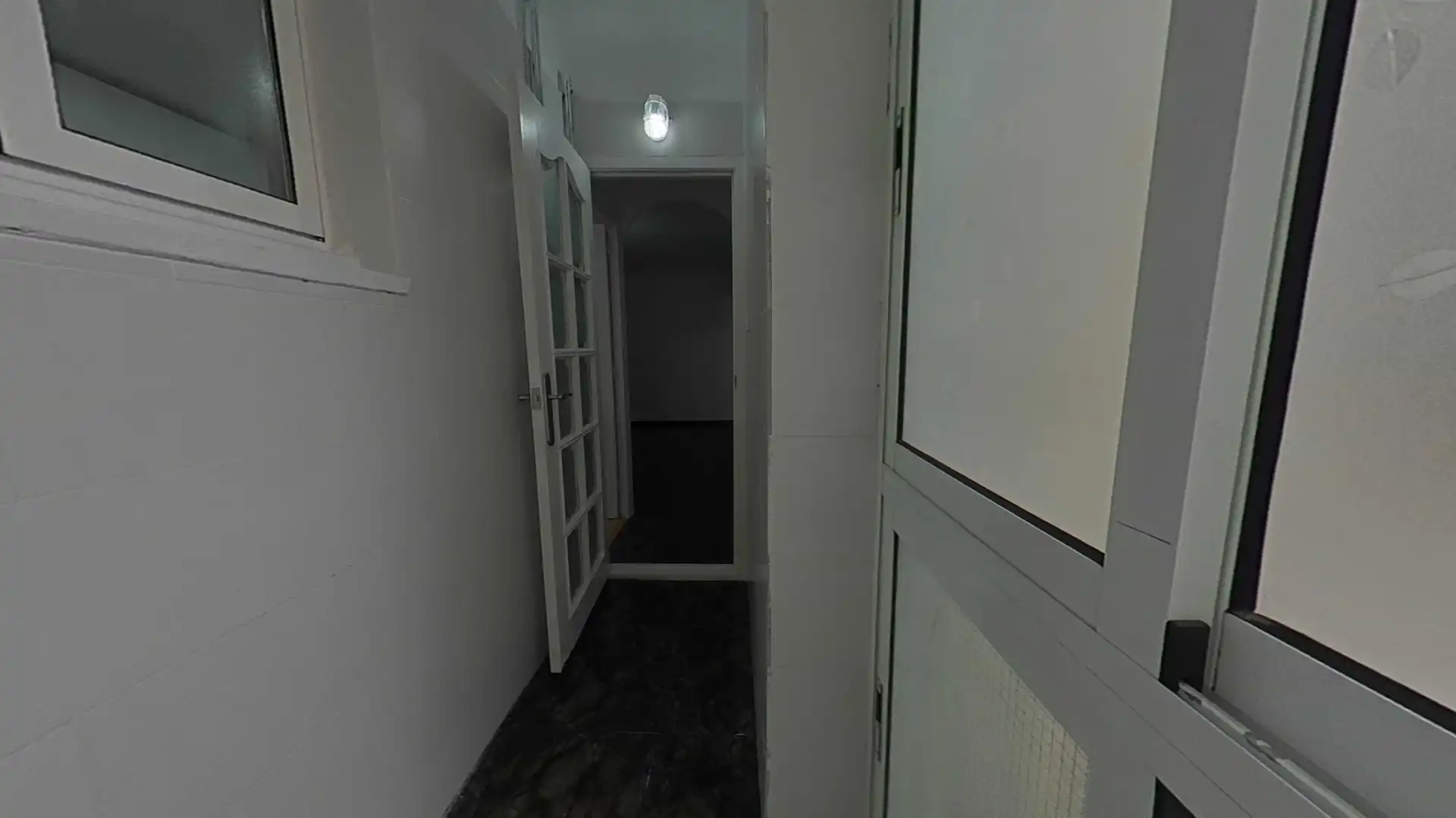 Piso en venta en L'Hospitalet de Llobregat con Calefacción y Amueblado