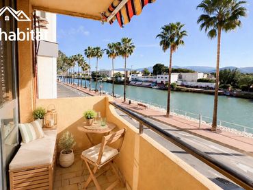 Piso con balcón en venta en CERVANTES