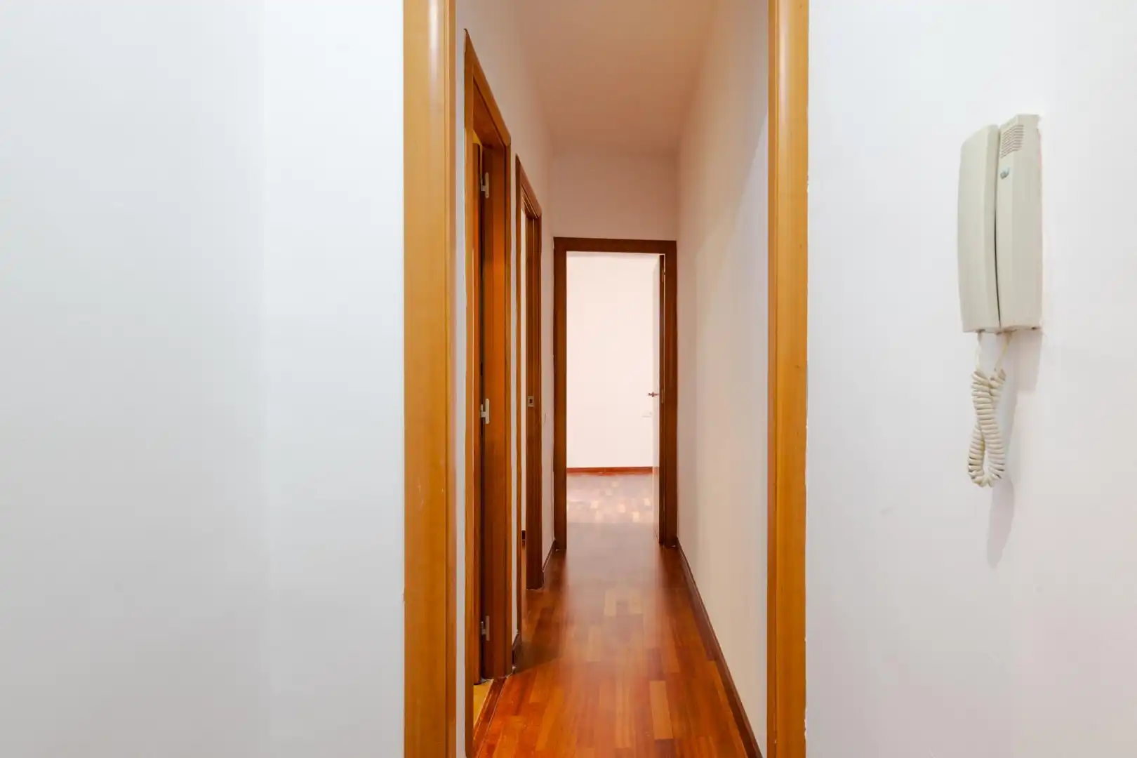 Piso en venta en Esplugues de Llobregat con Balcón