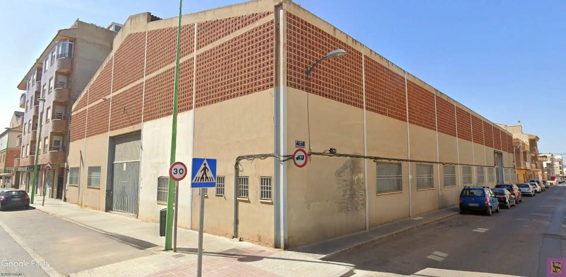 Außenansicht von Fabrikhallen zur Miete in La Pobla de Vallbona