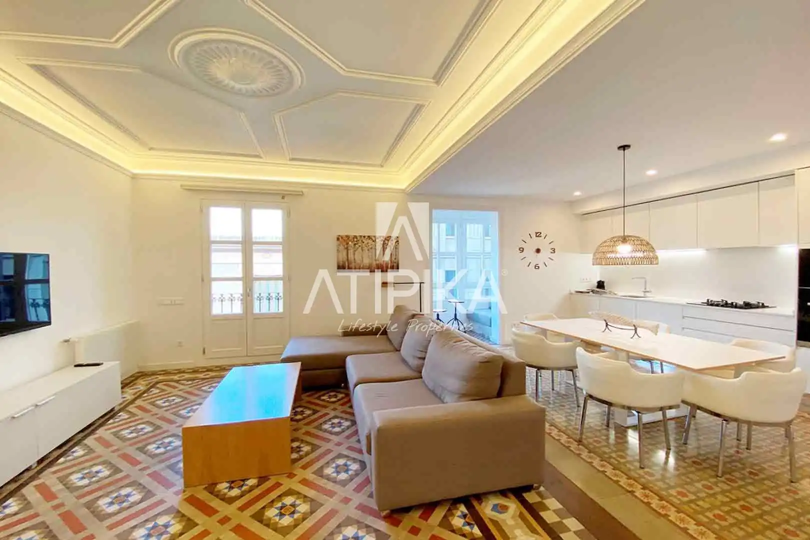 Flat with terrace to rent in Eixample