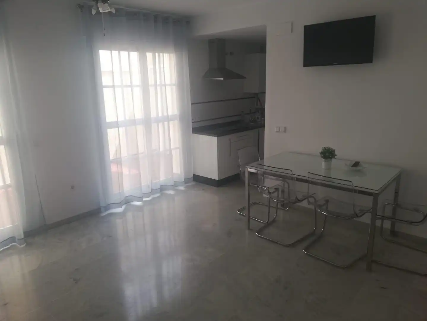 Habitación de Estudio de alquiler en Fuengirola con Aire acondicionado y Amueblado