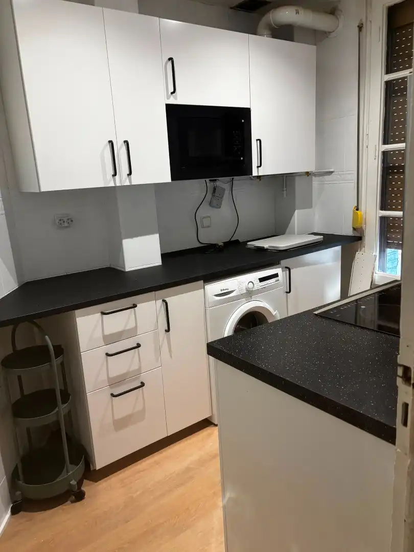Cuina de Apartament de lloguer en Zaragoza amb Calefacció, Moblat i Forn