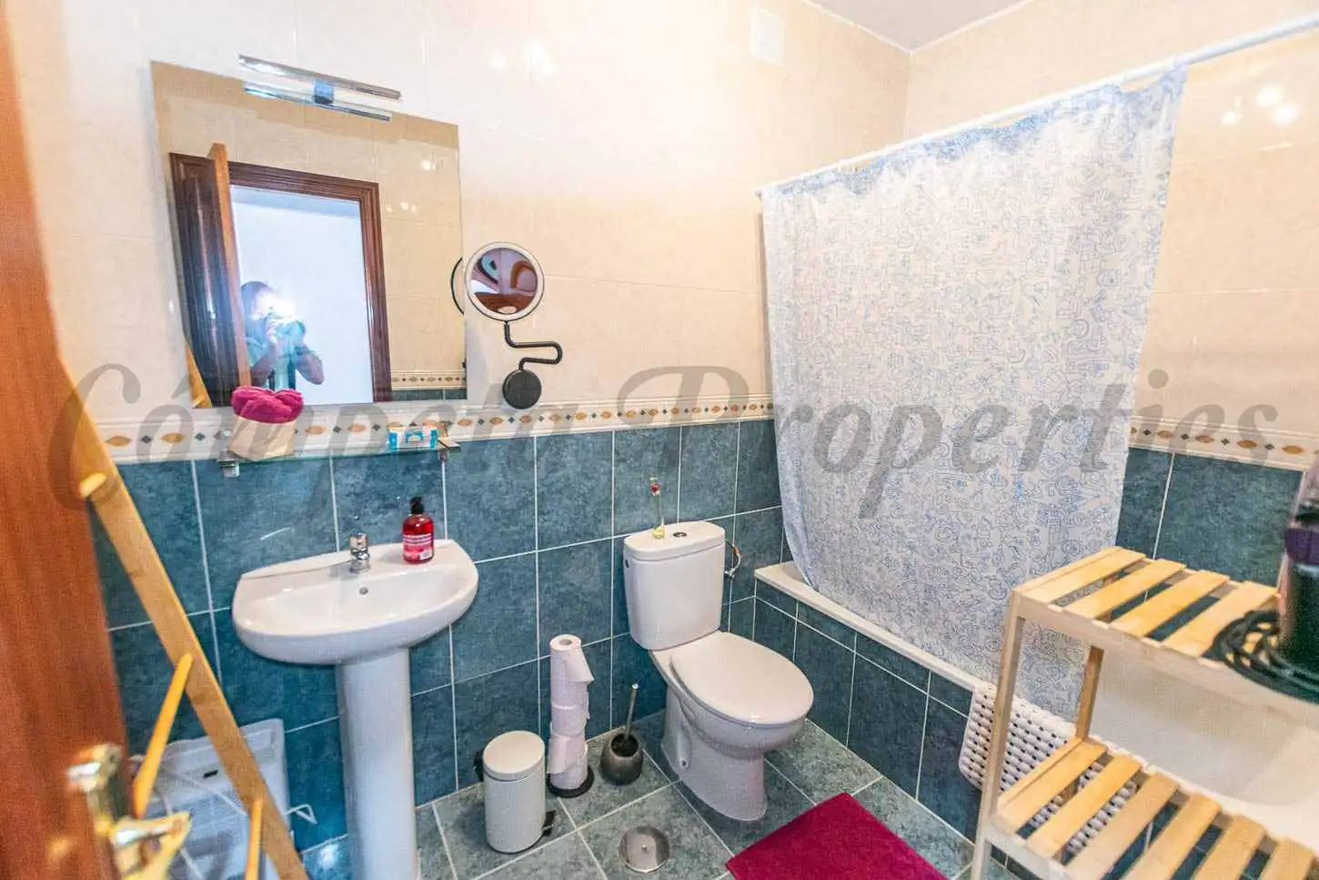 Bathroom of Flat for sale in Cómpeta  with Air Conditioner, Terrace and Furnished