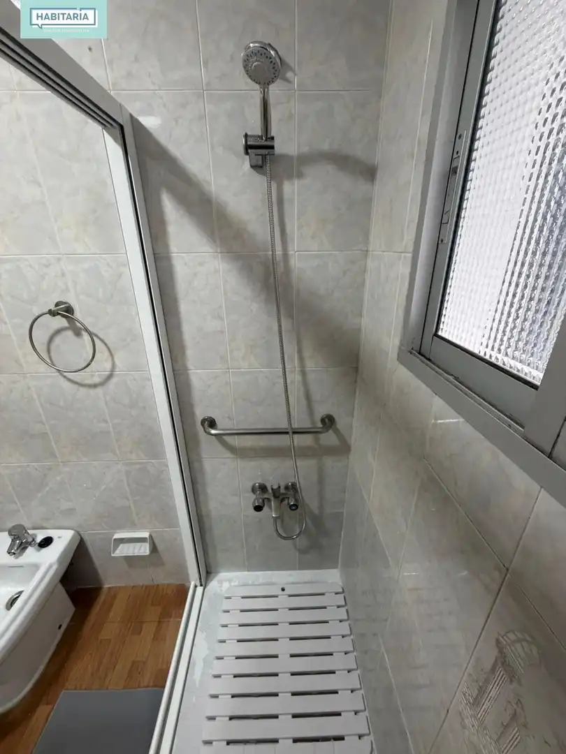 Bathroom of Flat for rent in Málaga
