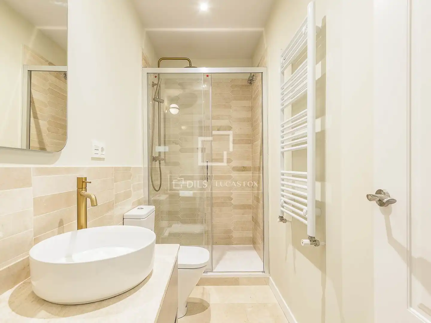 Baño de Piso en venta en Barcelona con Aire acondicionado y Terraza