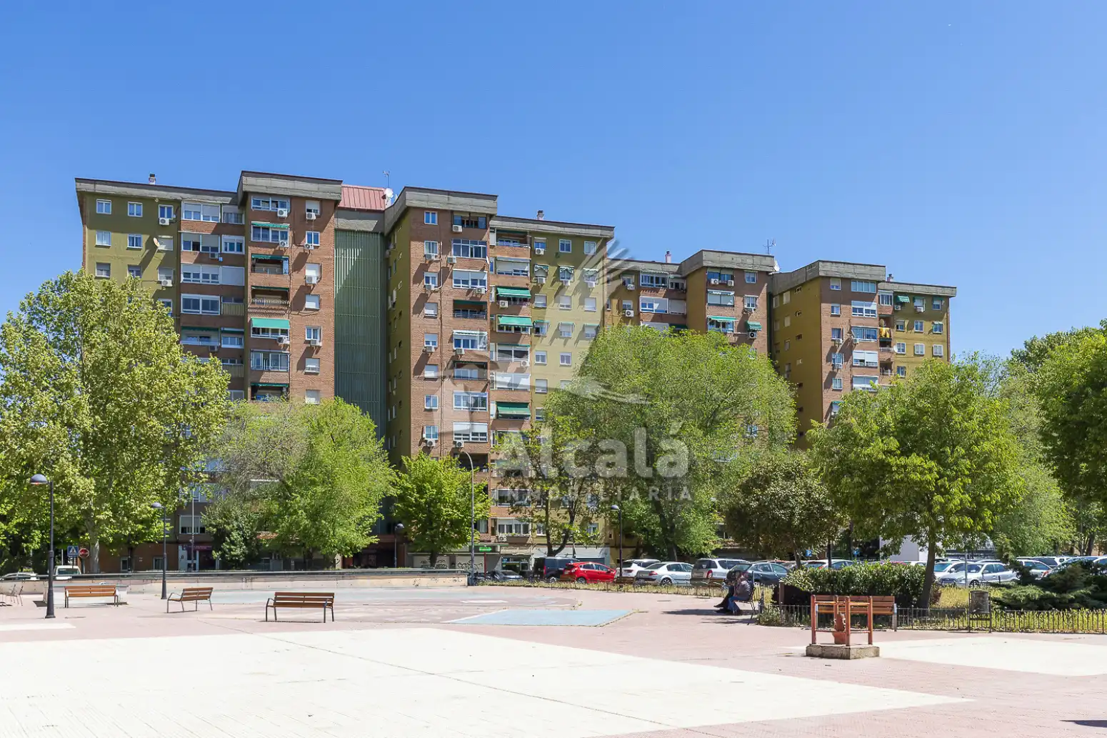 Vista exterior de Garaje en venta en Alcalá de Henares