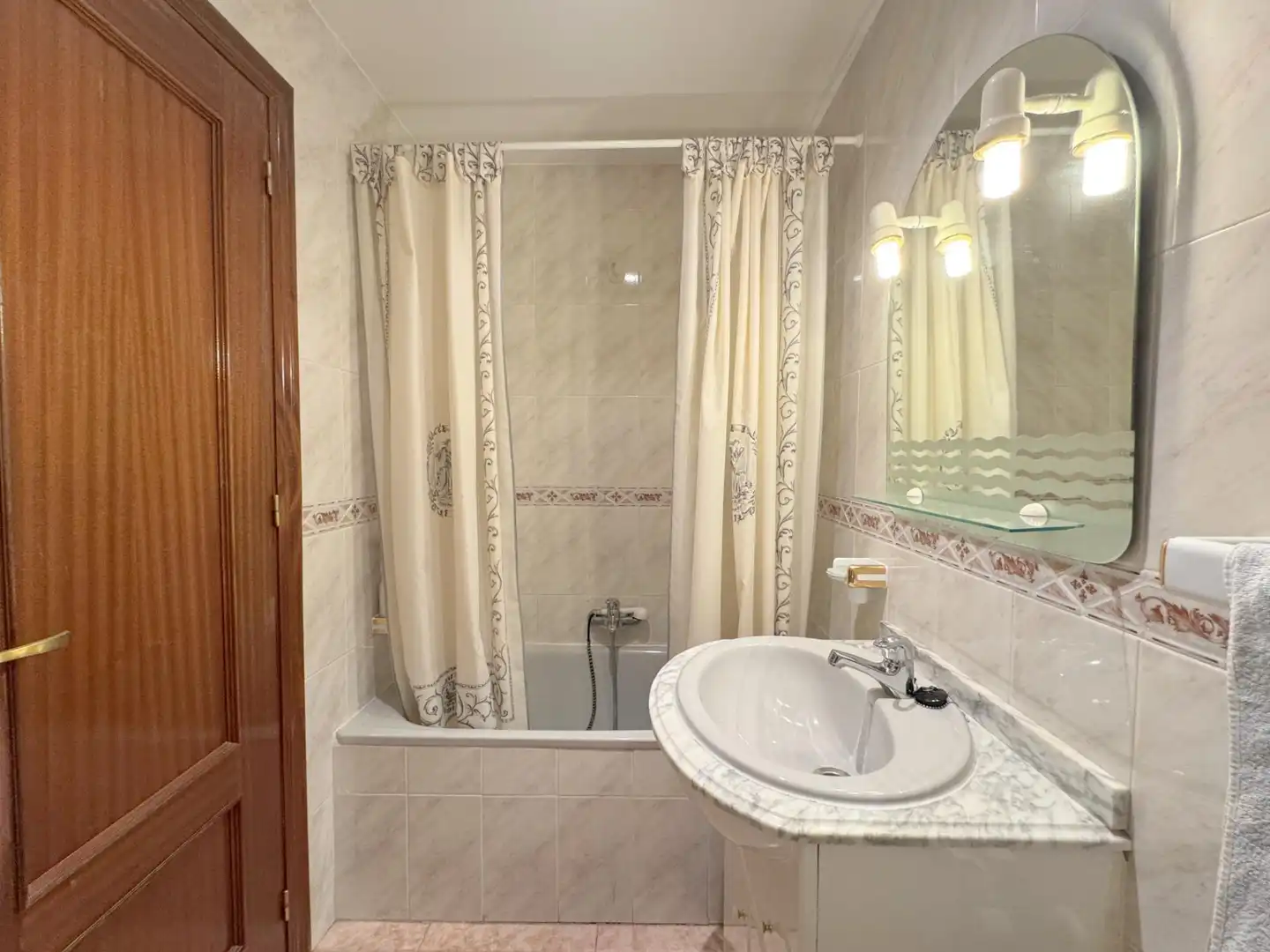 Baño de Casa o chalet en venta en Candeleda con Aire acondicionado, Calefacción y Terraza