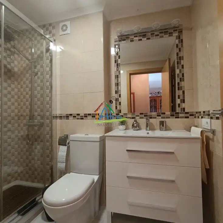 Bany de Apartament en venda en Almonte amb Aire condicionat, Terrassa i Piscina comunitària