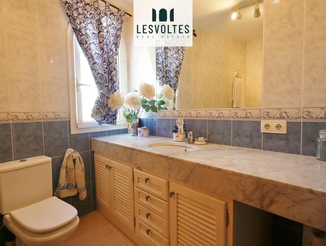 Baño de Casa adosada en venta en Palafrugell con Aire acondicionado, Calefacción y Jardín privado