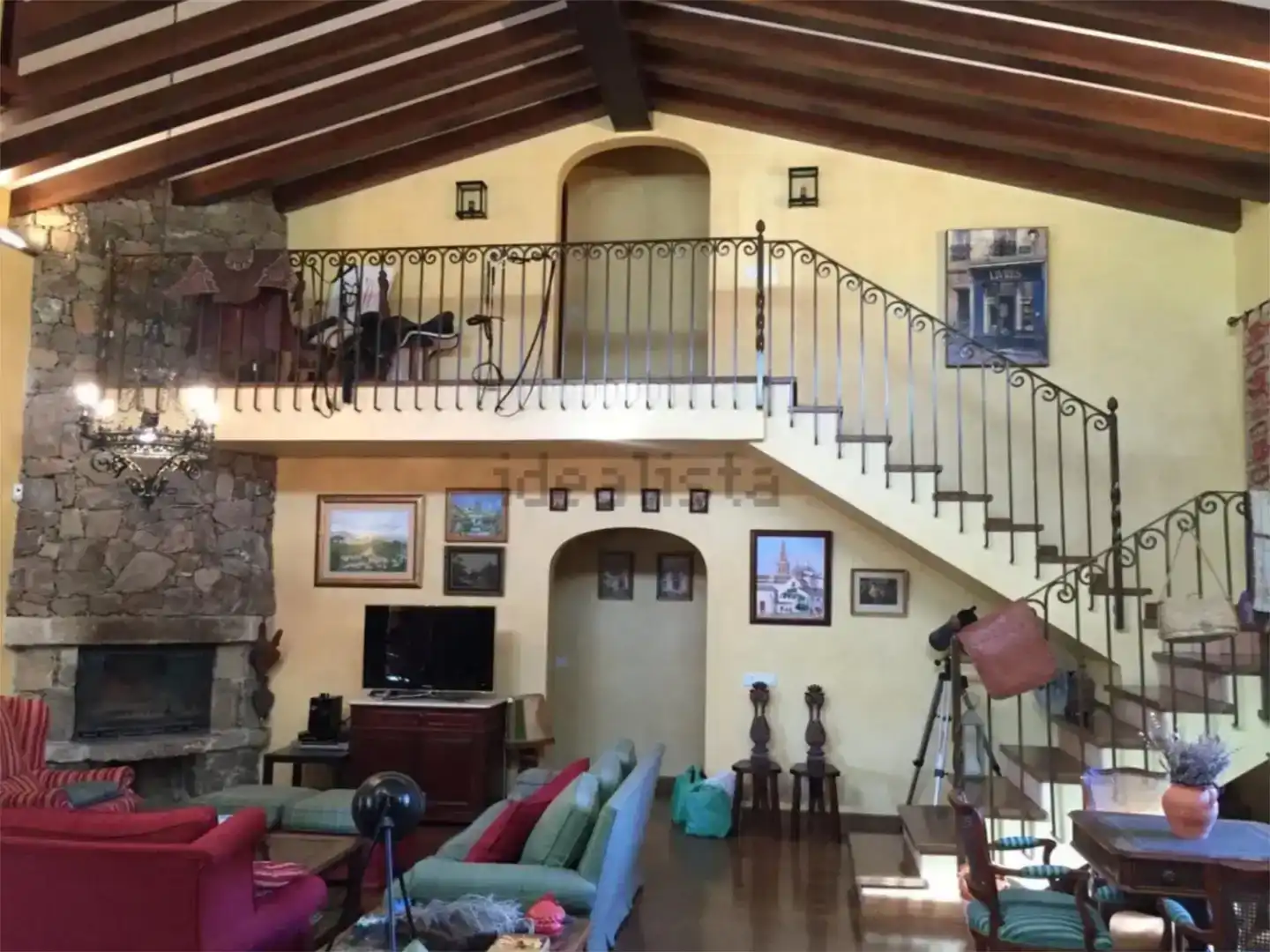 Sala d'estar de Finca rústica en venda en Ojén amb Aire condicionat i Piscina