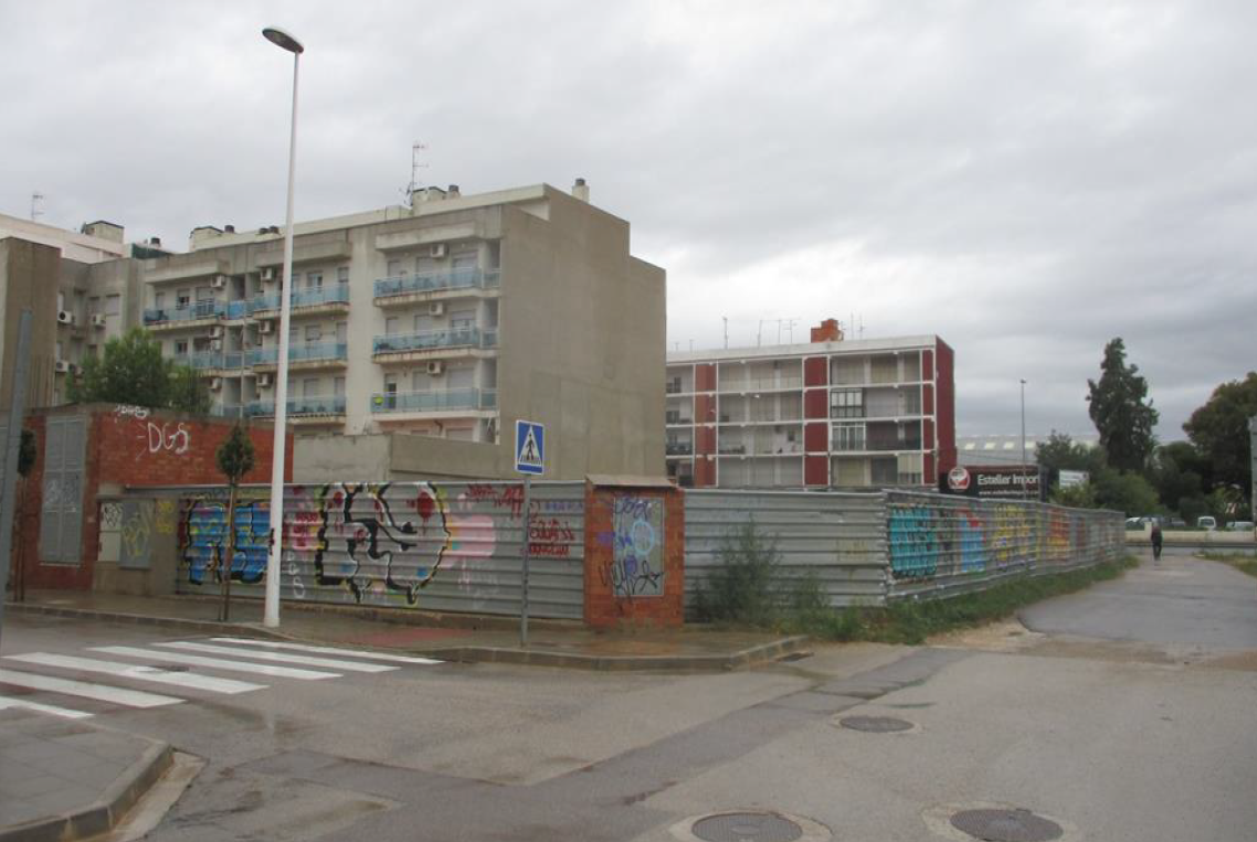 Edificio en venta en AV MAGALLANES, Mosqueruela
