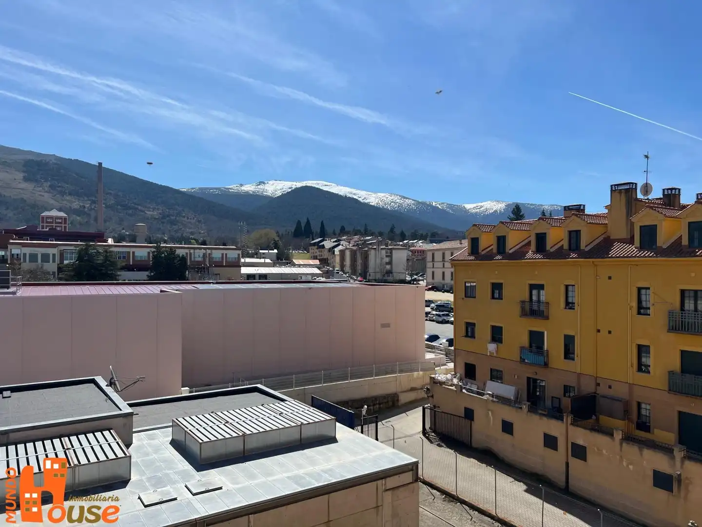 Vista exterior de Ático en venta en Real Sitio de San Ildefonso con Calefacción