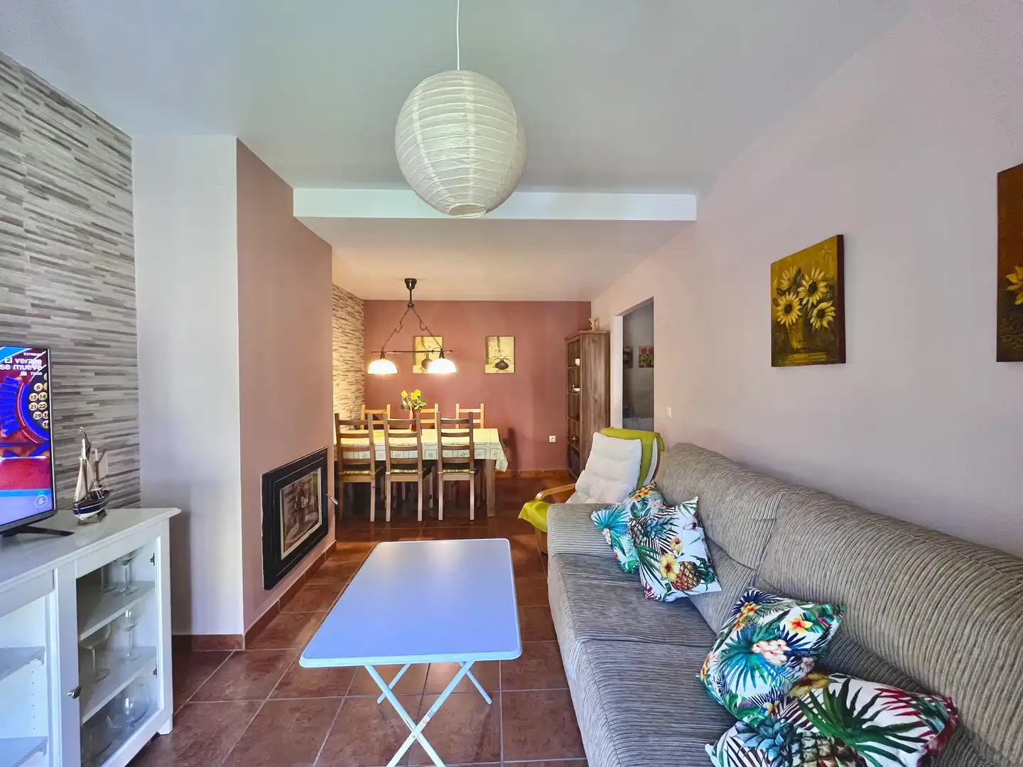 Sala de estar de Casa adosada en venta en Ayamonte con Calefacción, Terraza y Piscina