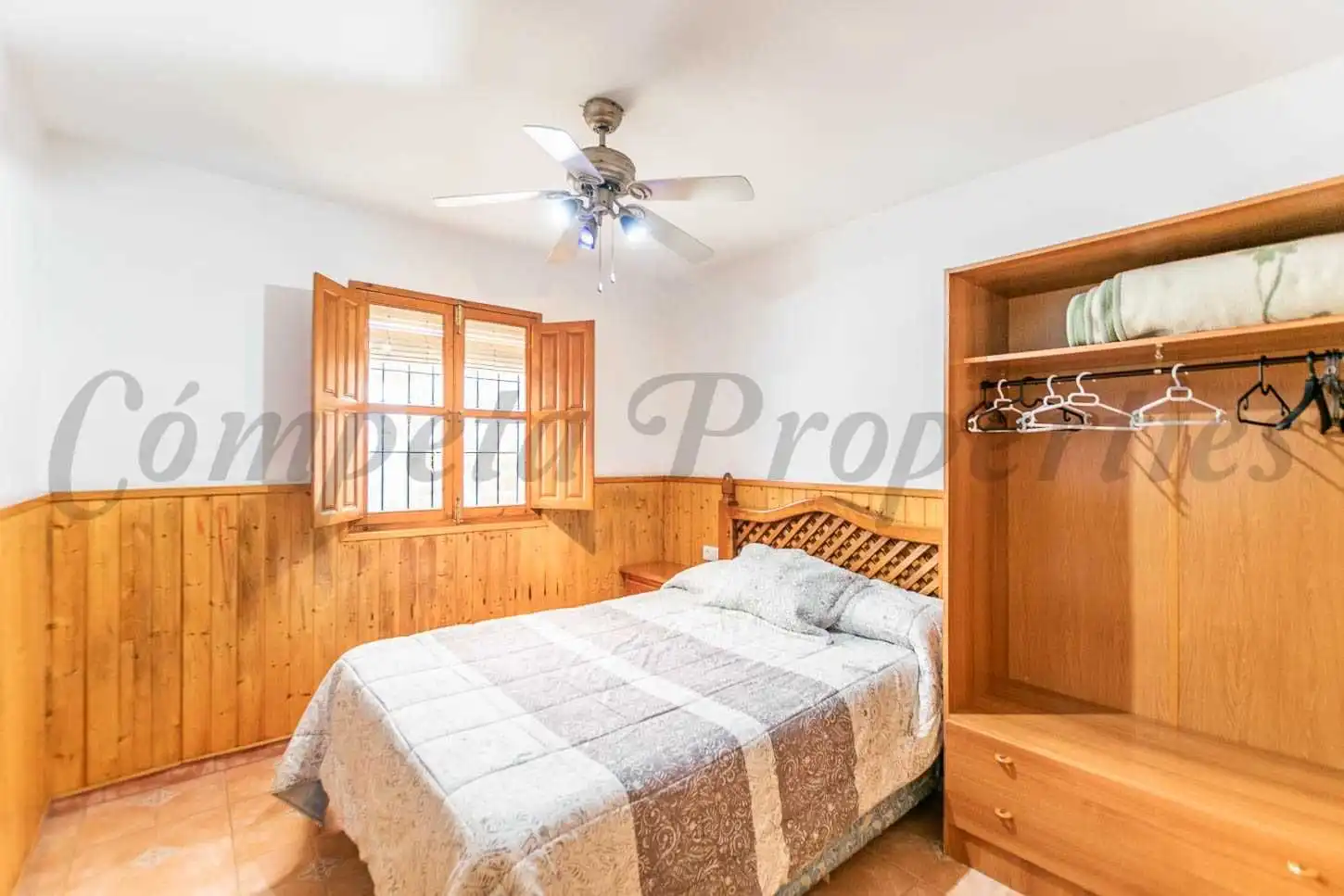 Casa amb piscina en venda a Sayalonga, imagen 7