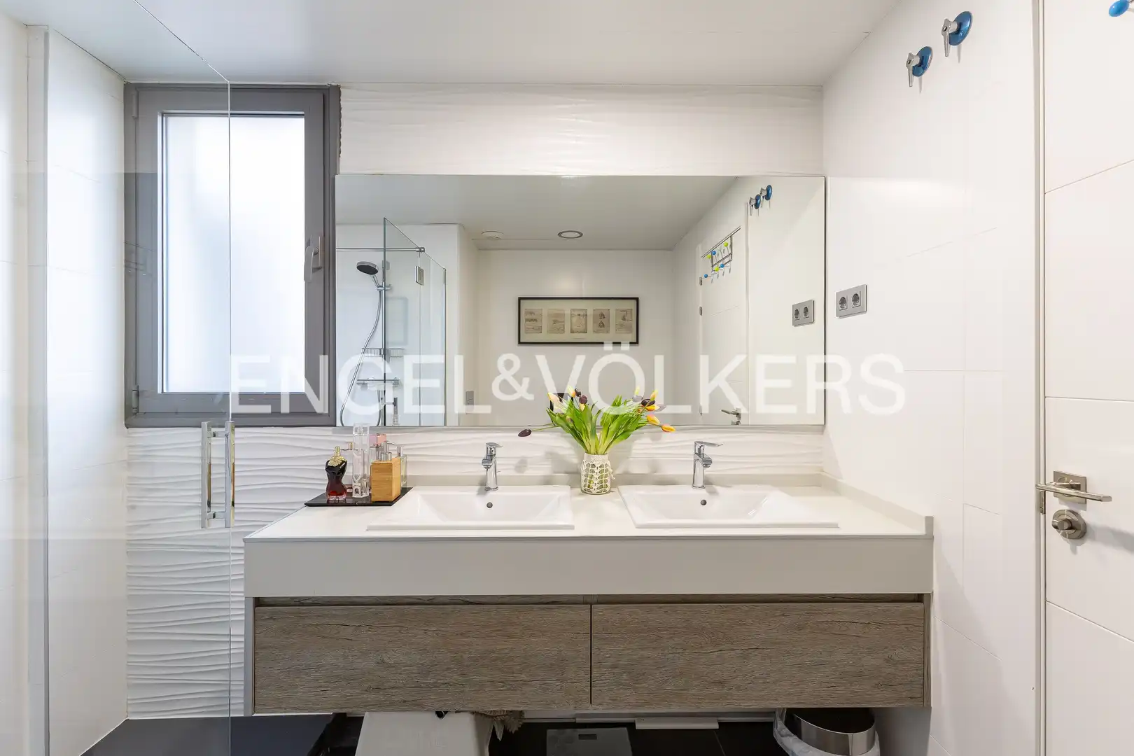 Bathroom of Duplexes for sale in La Moraleja  with Air Conditioner, Heating and Terrace