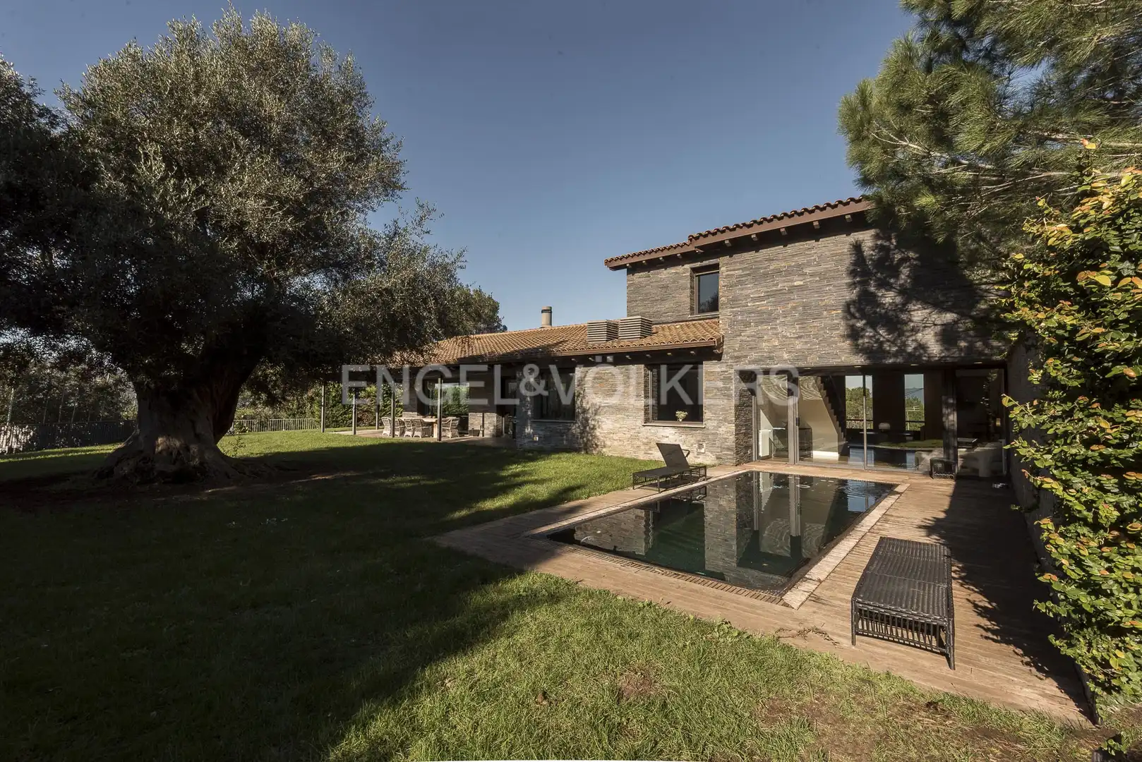 Casa amb piscina en venda a Corbera de Llobregat, imagen 3