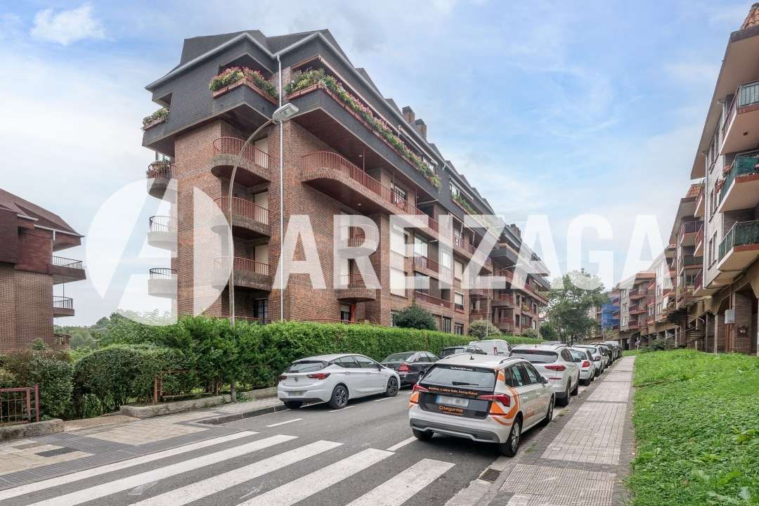 Exterior view of Flat for sale in Donostia - San Sebastián   with Heating, Terrace and Balcony