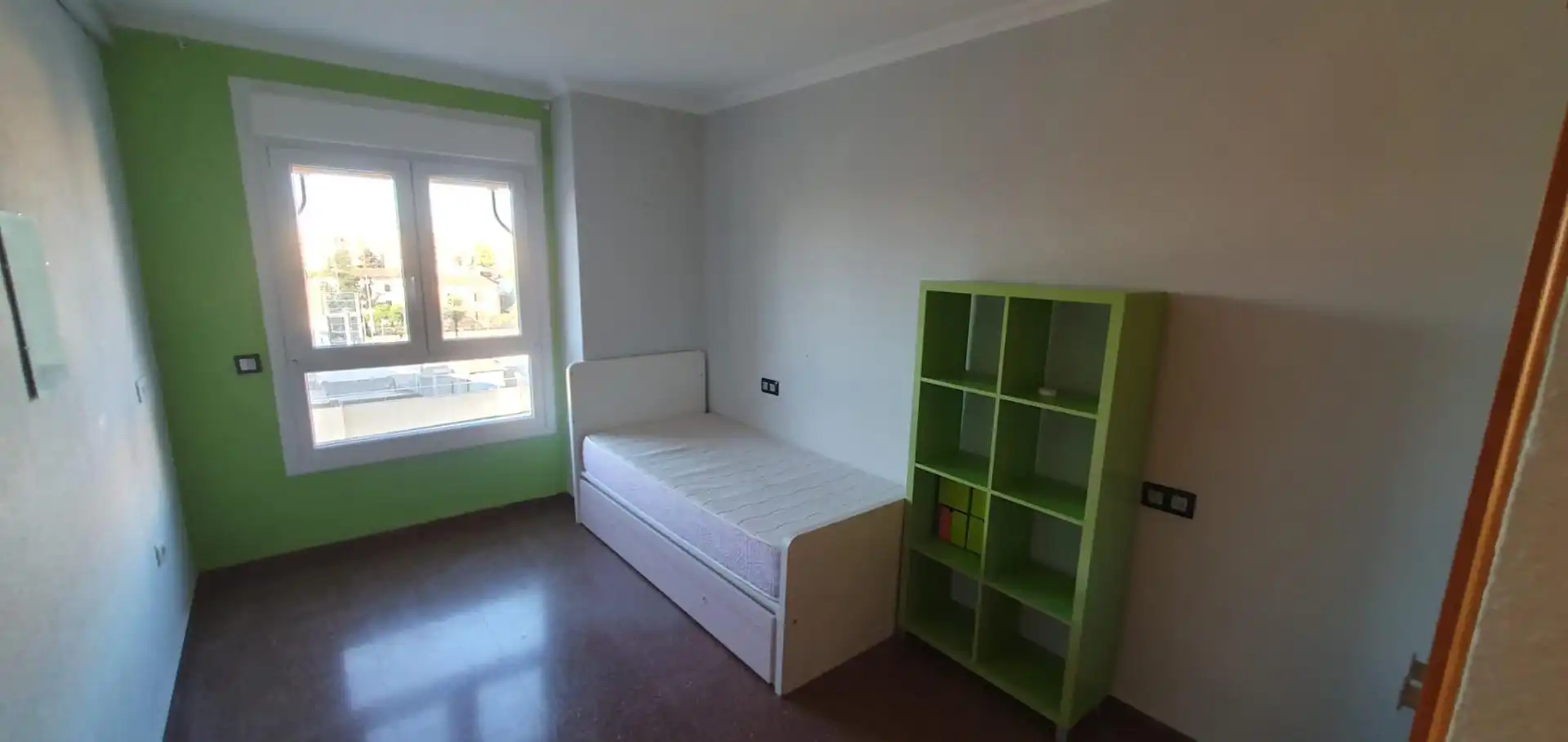 Habitación de Piso de alquiler en Sagunto / Sagunt con Aire acondicionado, Calefacción y Amueblado