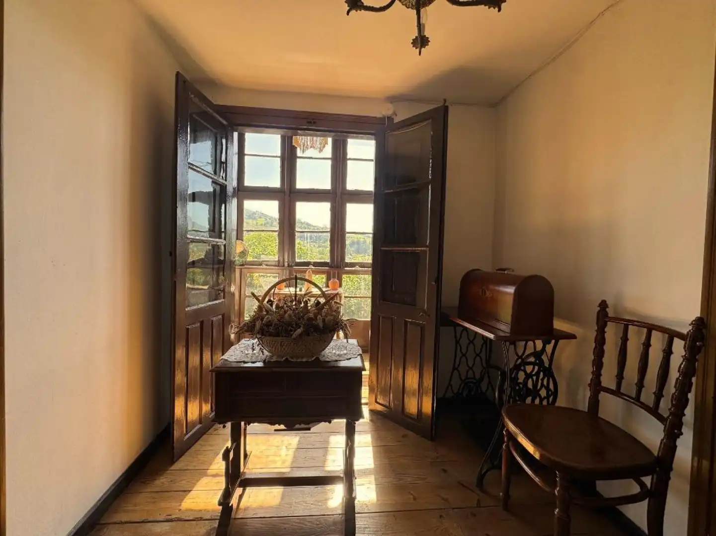 Menjador de Casa adosada en venda en Molledo