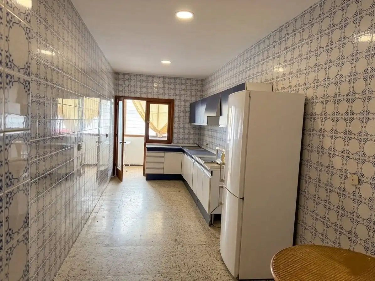 Cuina de Pis en venda en Las Palmas de Gran Canaria amb Calefacció, Terrassa i Traster