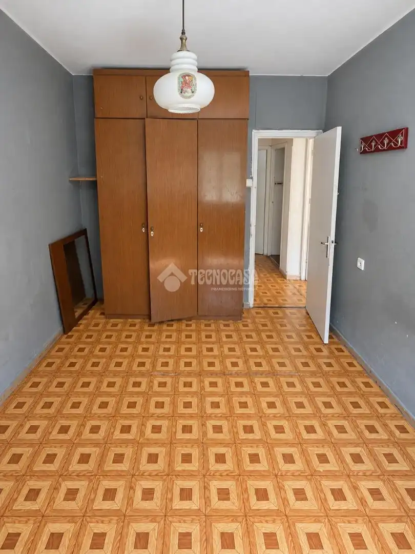 Habitación de Piso en venta en Madrid con Parquet