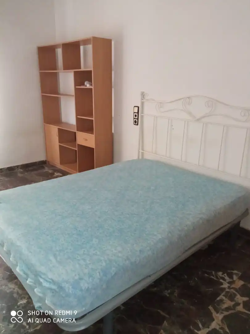 Bedroom of Flat for rent in Granada  with Heating, Terrace and Furnished