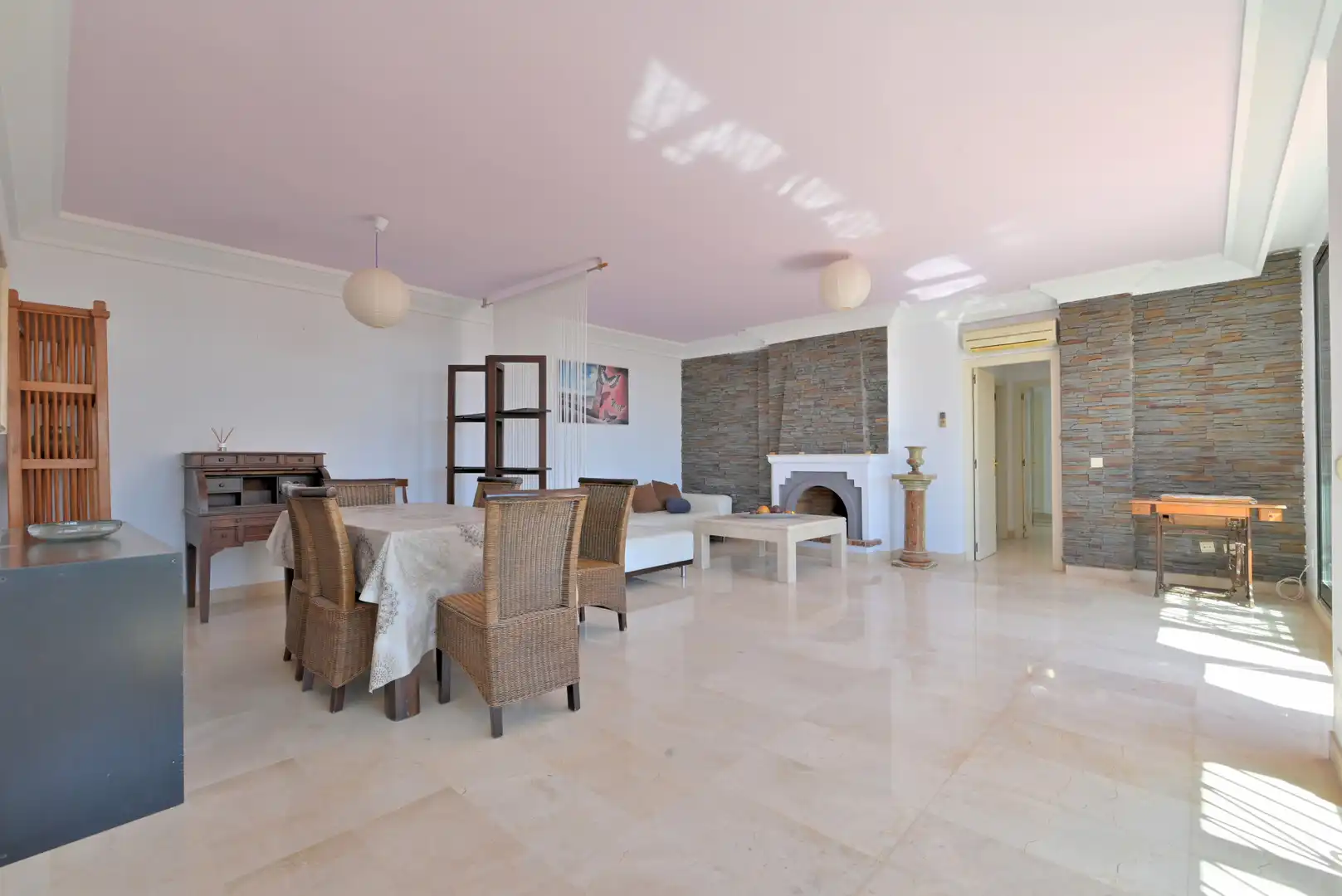 Apartment with pool for sale in Calahonda, imagen 2