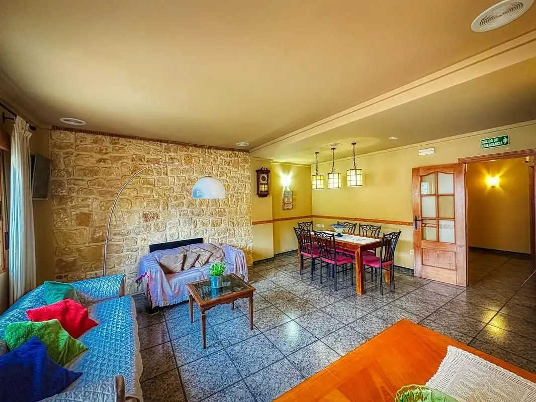 Comedor de Casa o chalet en venta en La Vall de Laguar con Aire acondicionado, Calefacción y Jardín privado