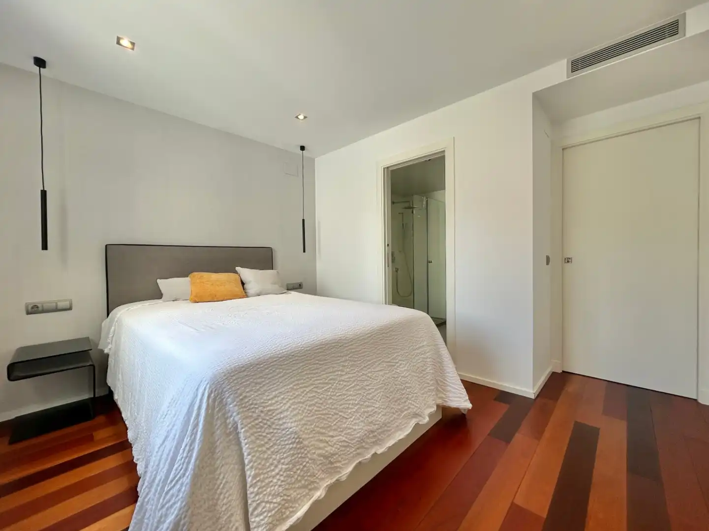 Dormitori de Apartament en venda en Málaga amb Aire condicionat, Calefacció i Terrassa