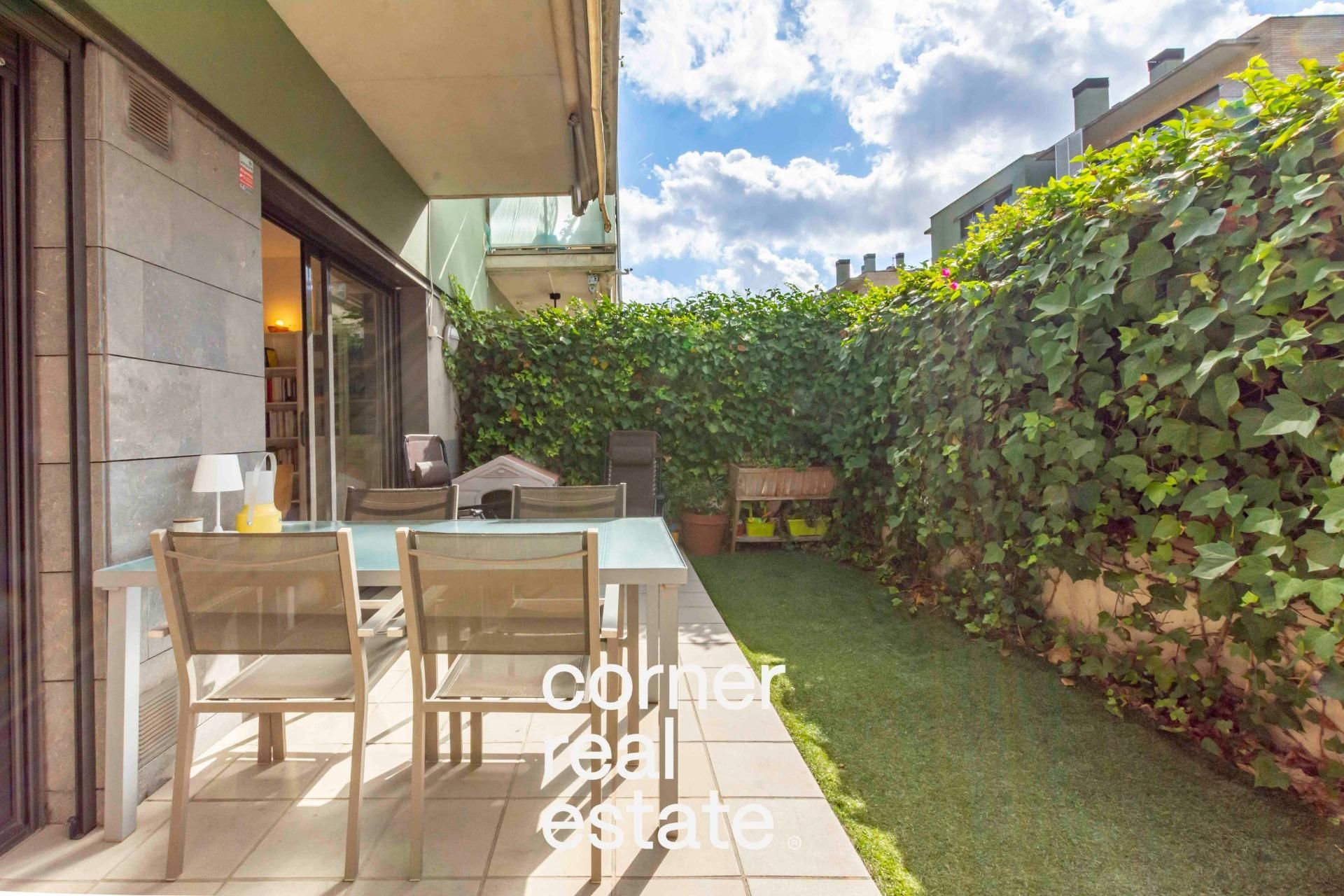 Jardí de Planta baixa en venda en Sant Cugat del Vallès amb Aire condicionat, Calefacció i Parquet