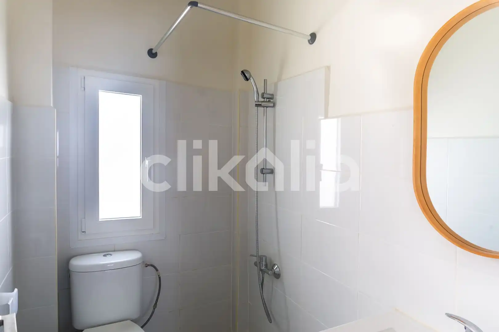 Baño de Piso de alquiler en Alicante / Alacant con Aire acondicionado y Terraza