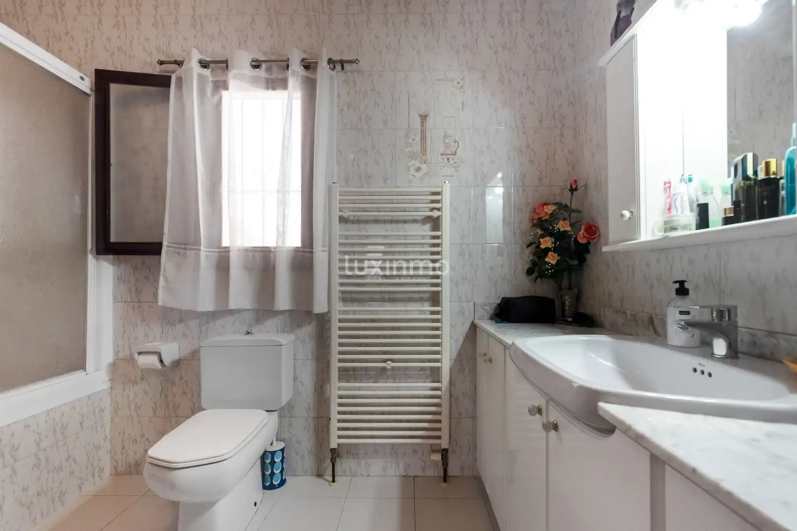 Bathroom of Houses for sale in L'Alfàs del Pi  with Terrace, Storage room and Swimming Pool