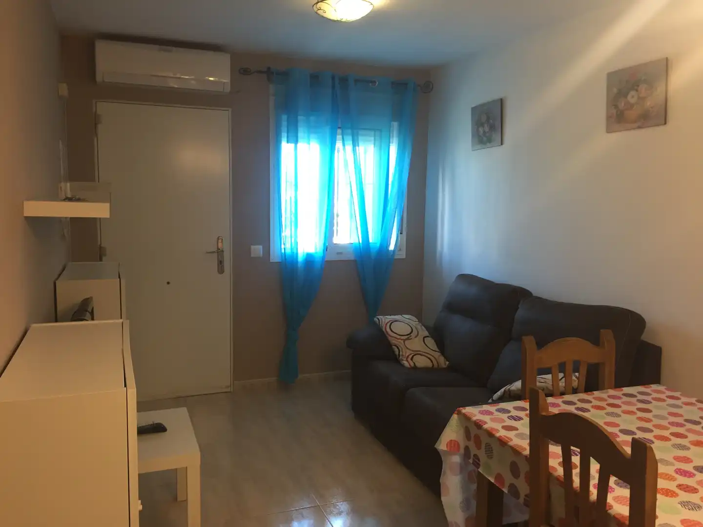 Wohnzimmer von Wohnungen zur Miete in Málaga mit Klimaanlage, Möbliert und Waschmaschine