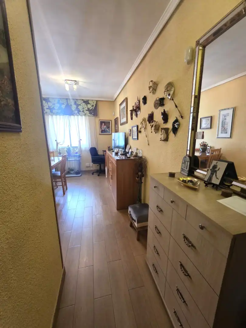 Comedor de Piso en venta en  Madrid Capital con Calefacción, Terraza y Amueblado