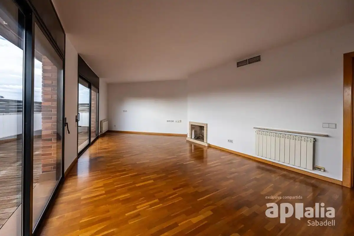 Sala d'estar de Àtic en venda en Centre - Sant Oleguer
