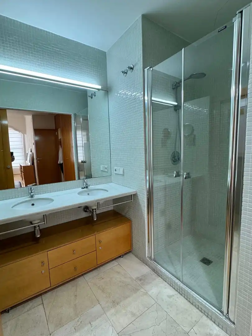Baño de Piso en venta en Valencia con Aire acondicionado, Calefacción y Trastero