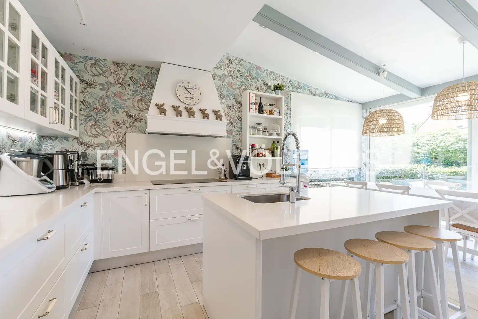 Cocina de Casa adosada en venta en Madrid con Aire acondicionado, Calefacción y Jardín privado