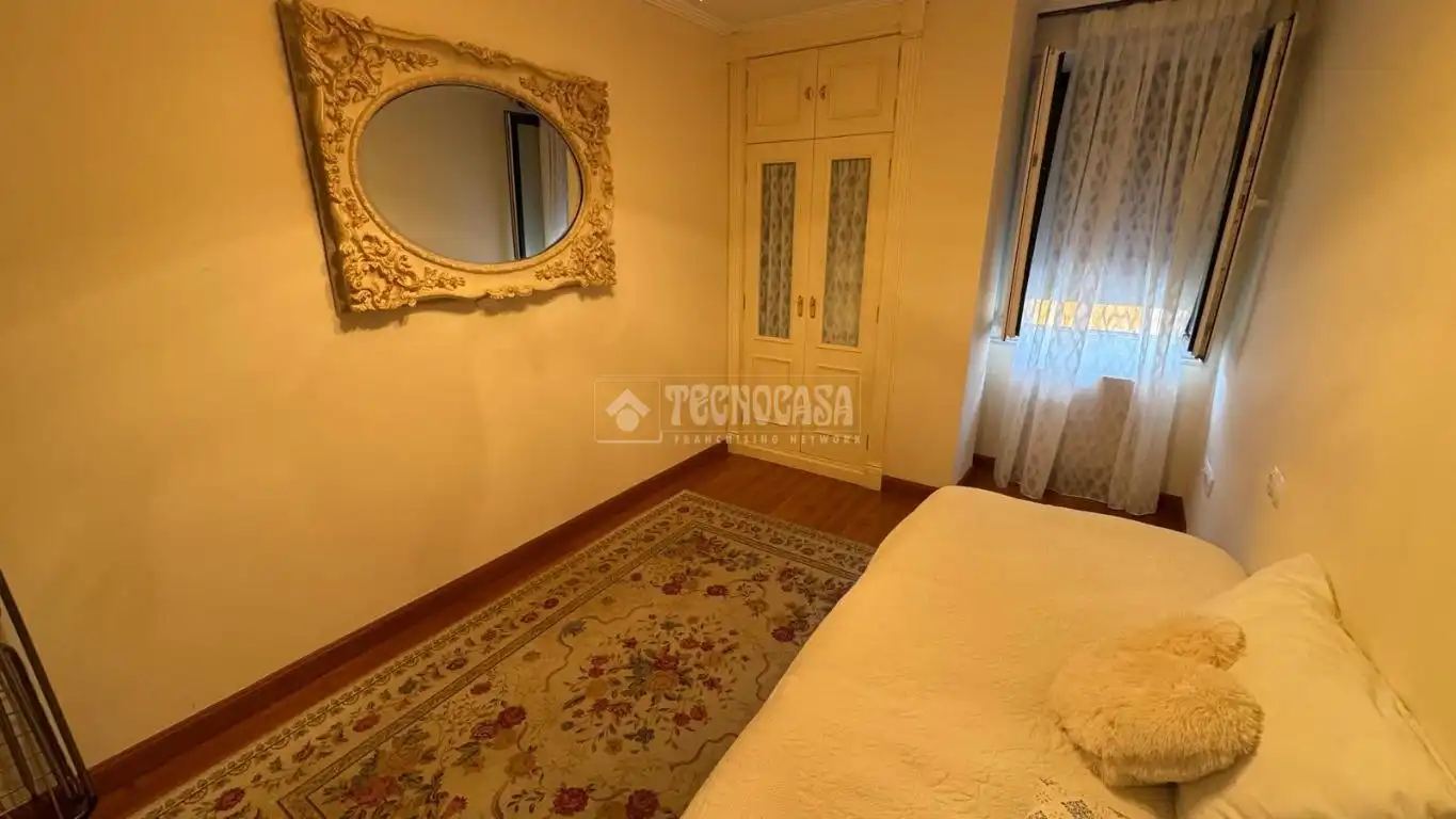 Bedroom of Flat for sale in Gijón 