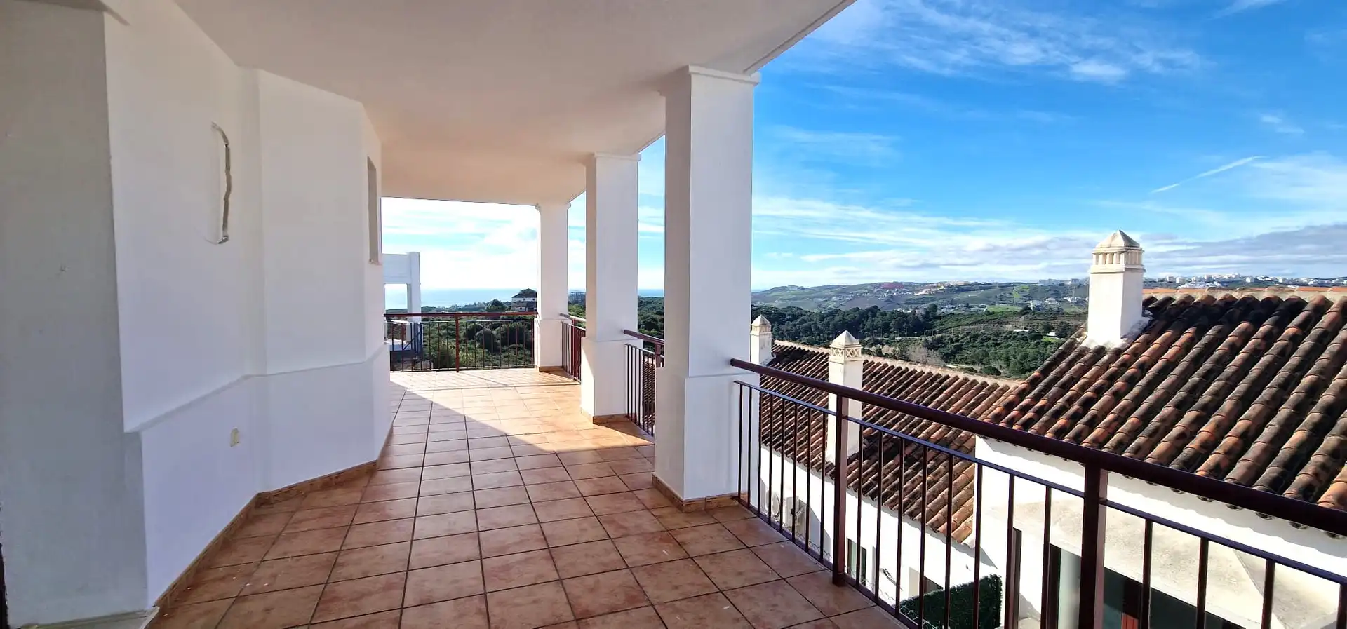 Terrasse von Einfamilien-Reihenhaus zum Verkauf in Cártama mit Privatgarten und Terrasse