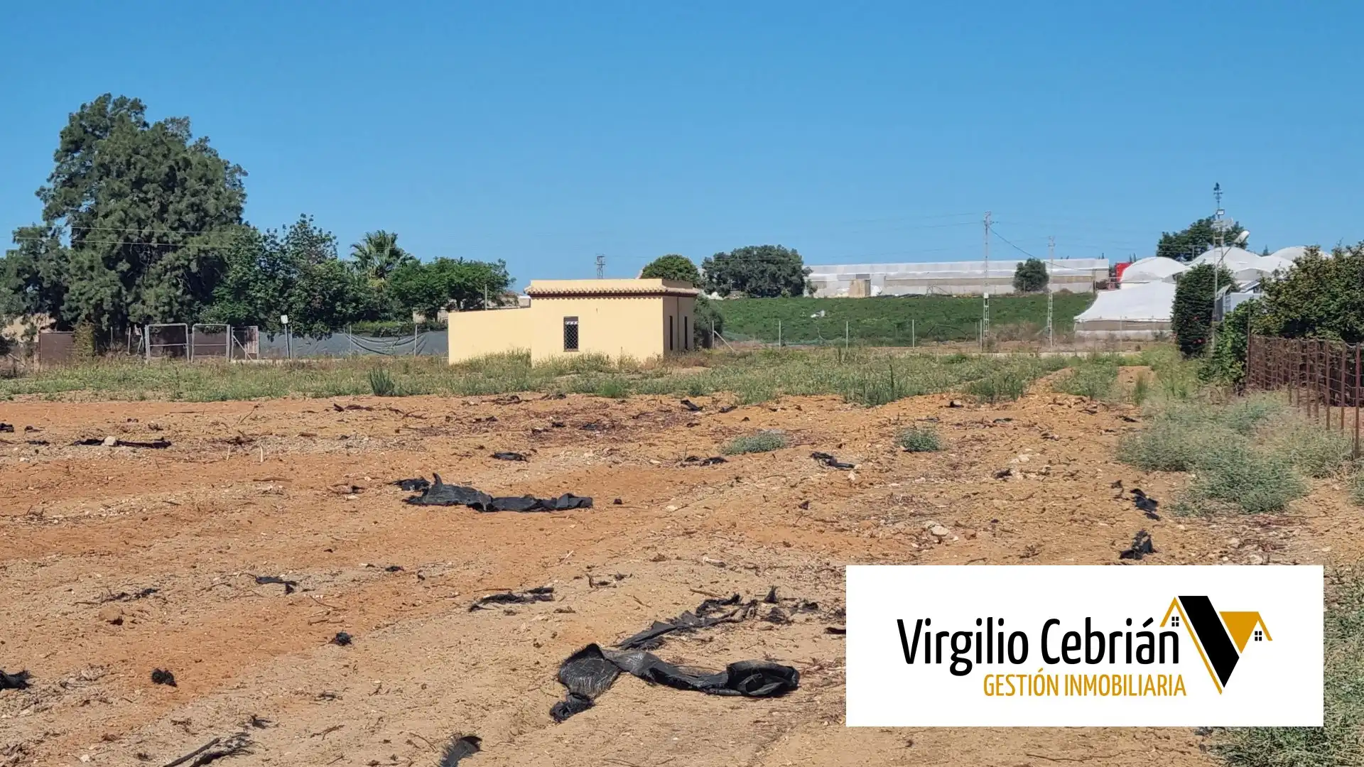 Country homes for sale in Chipiona  with Private garden