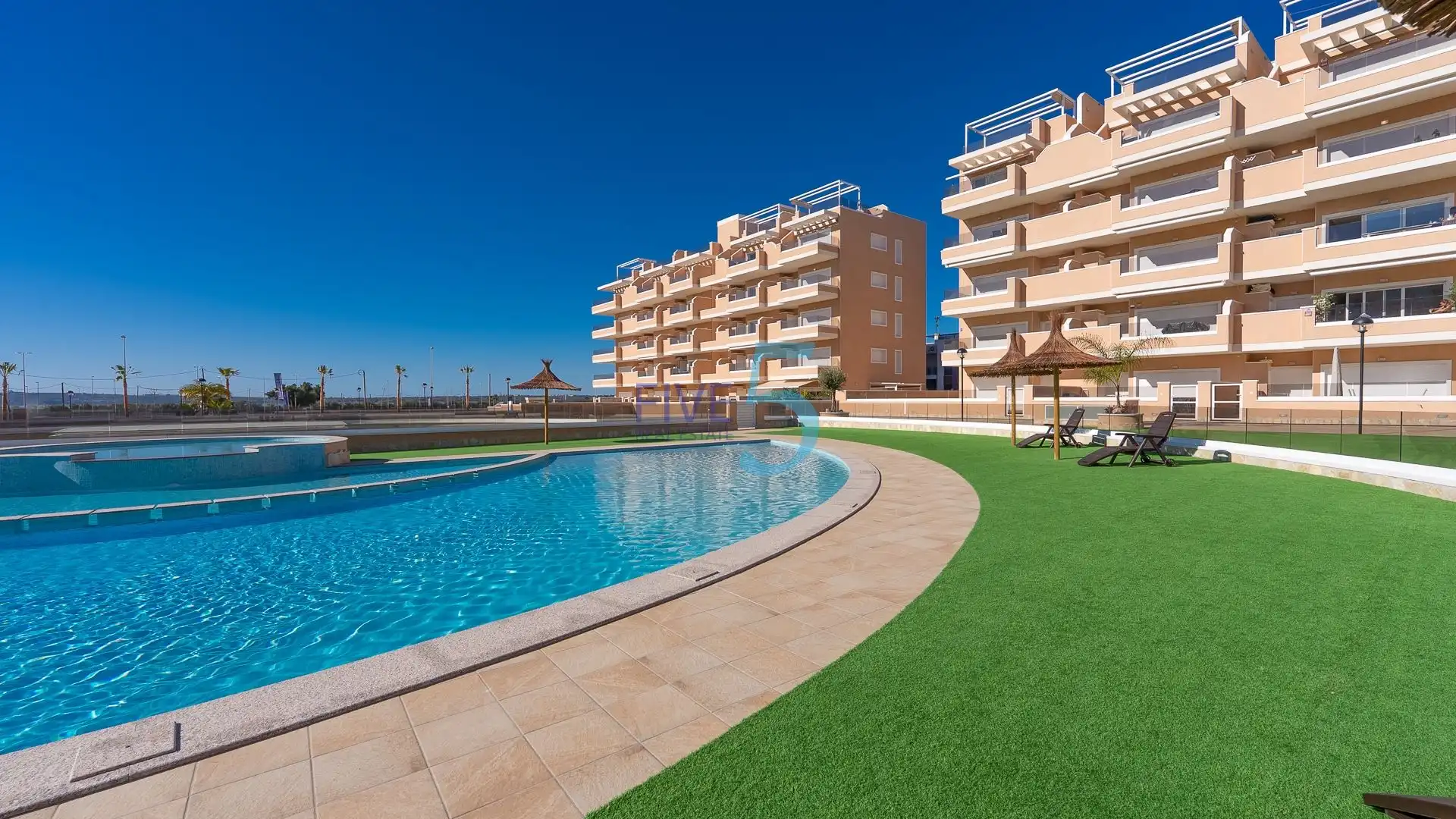 Àtic amb piscina en venda a El Raso, imagen 25