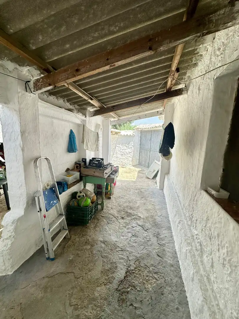 Country homes for sale in Benamocarra  with Private garden, Storage room and Swimming Pool