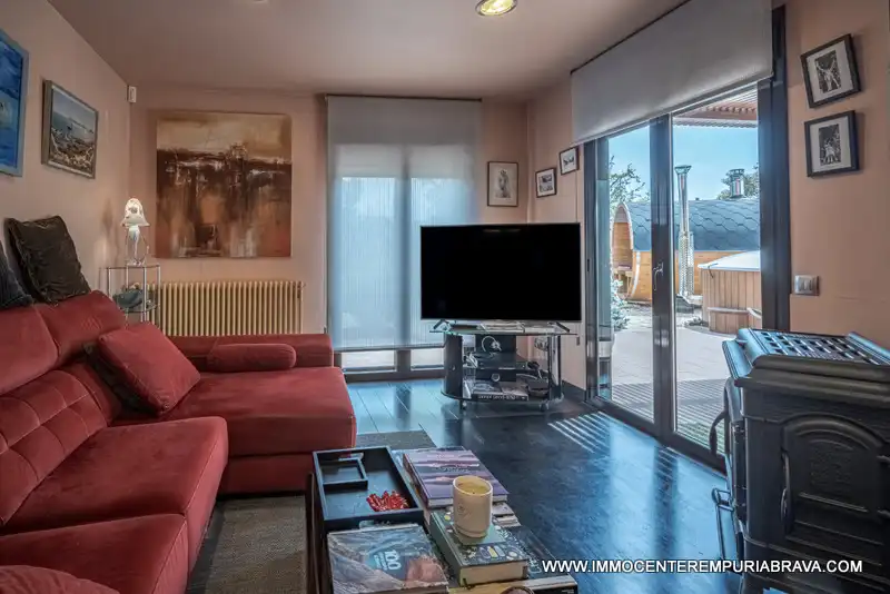 Sala de estar de Finca rústica en venta en Masarac i Vilarnadal con Aire acondicionado, Jardín privado y Terraza