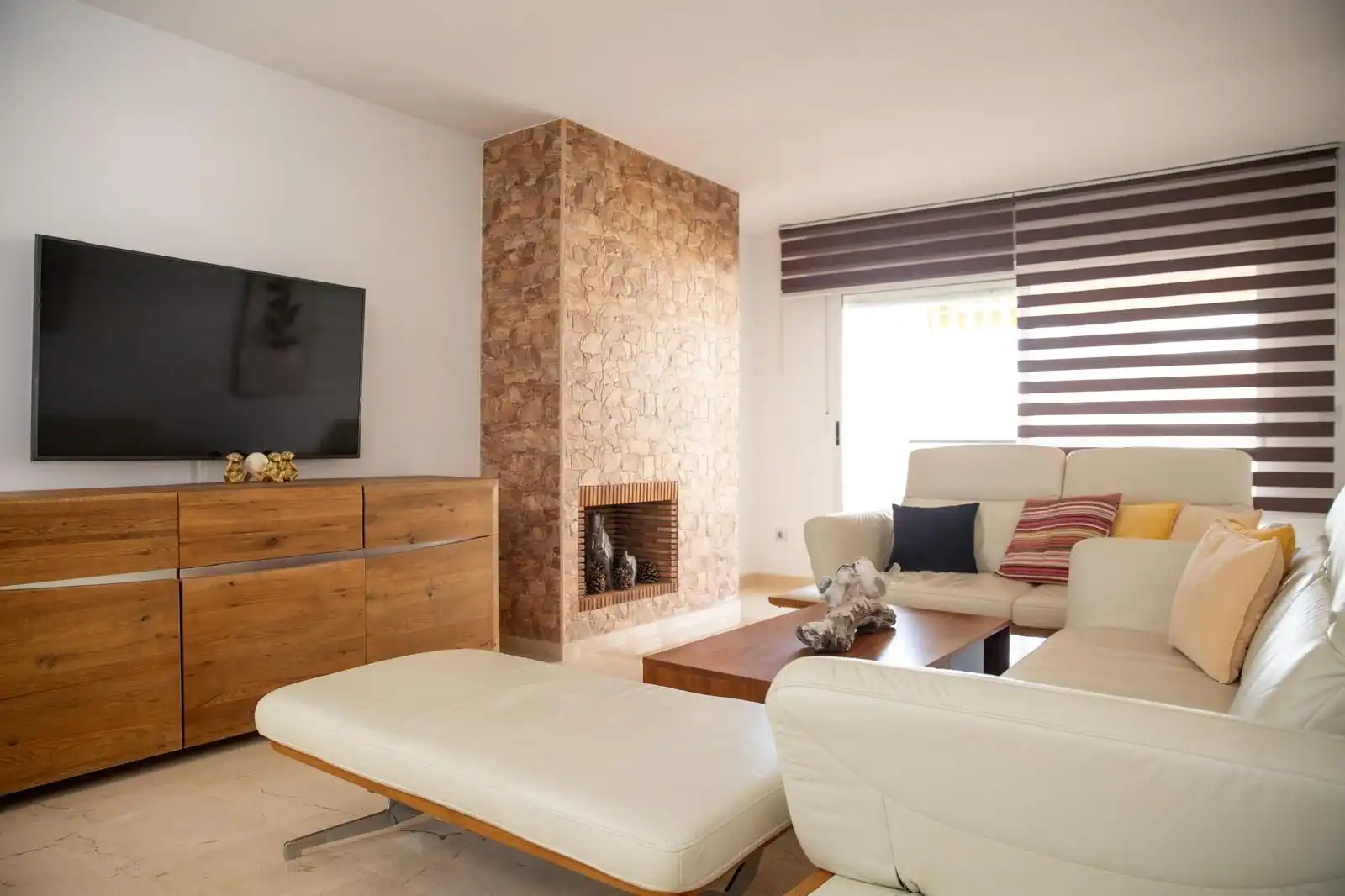 Sala de estar de Piso en venta en Marbella con Aire acondicionado, Terraza y Trastero