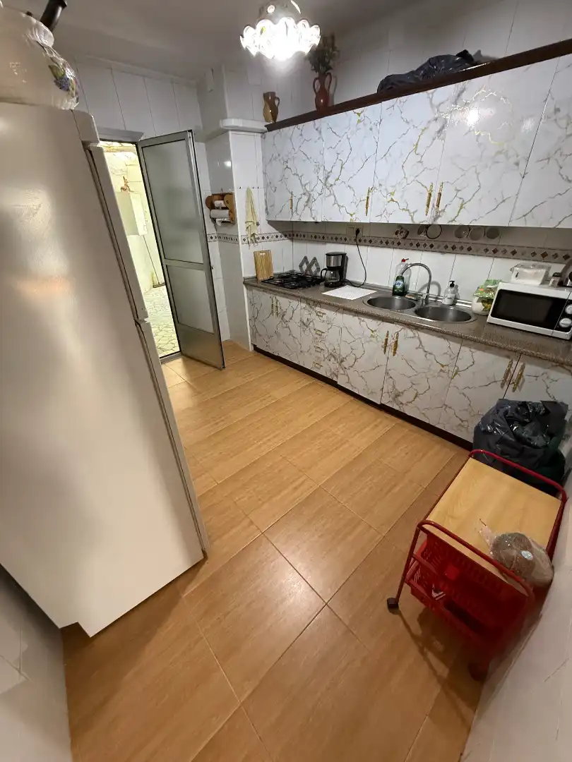 Cuina de Casa o xalet en venda en Alcalá la Real amb Jardí privat, Parquet i Terrassa