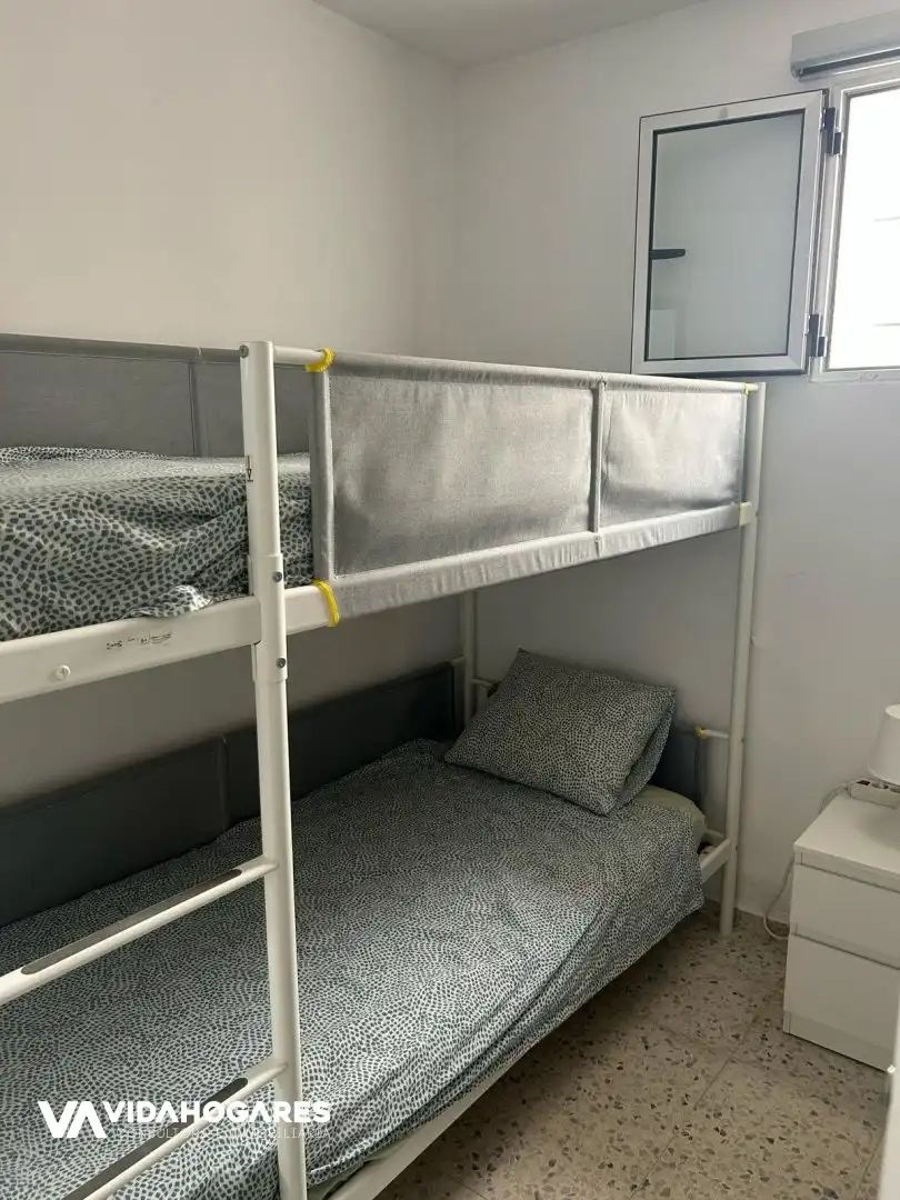 Habitación de Piso en venta en Rota con Aire acondicionado