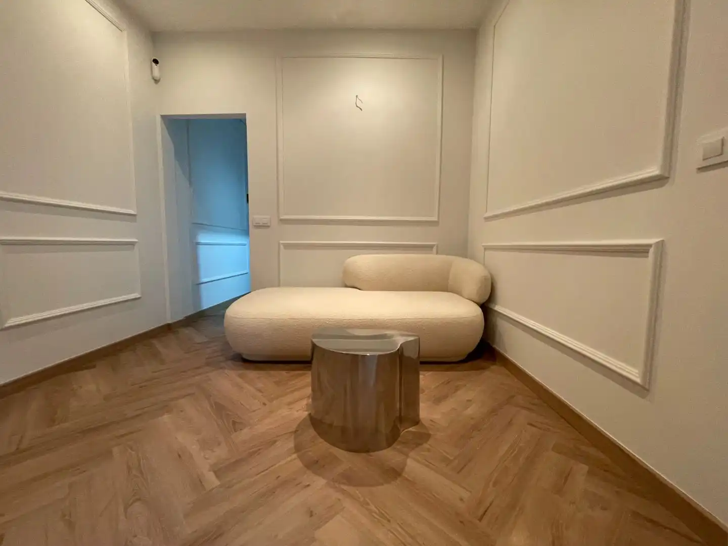 Living room of Office for rent in Madrid  with Air Conditioner, Heating and Furnished