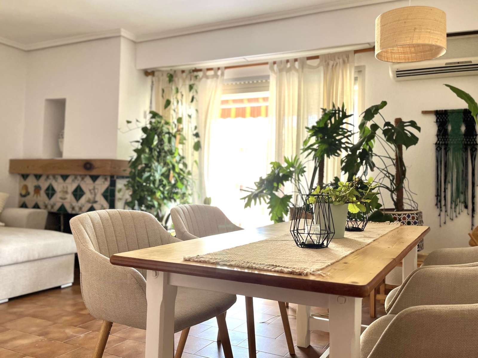 Menjador de Apartament per a compartir en Sueca amb Aire condicionat, Calefacció i Terrassa